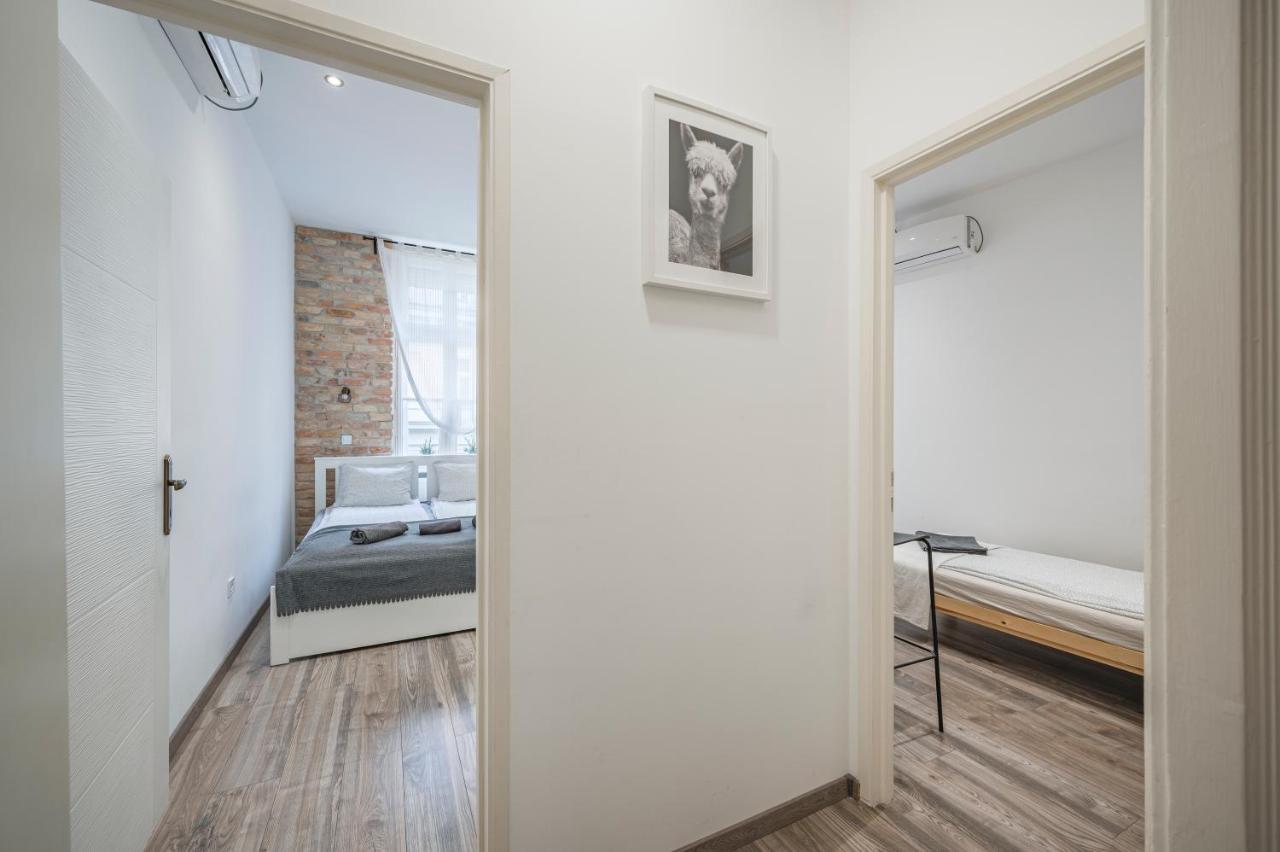 Design Apartment W Ac On Ring Road By Newave Apartments Budapest Eksteriør billede
